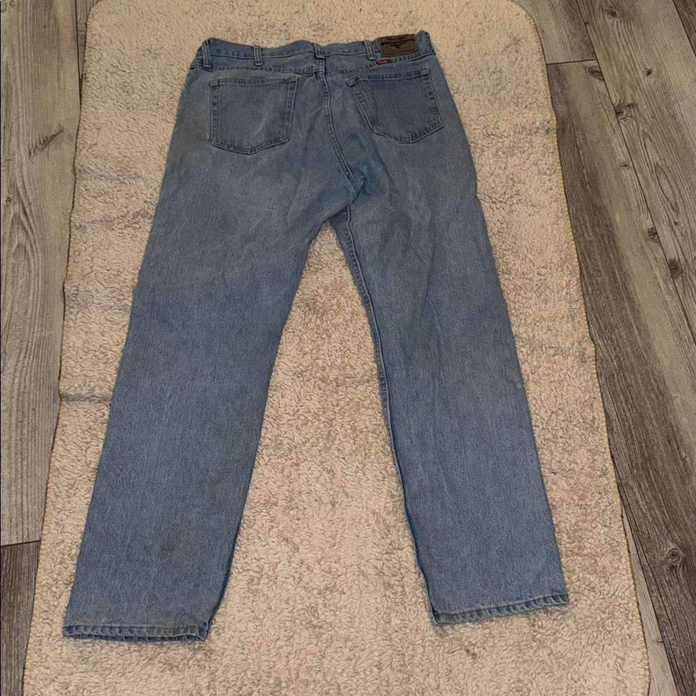Wrangler Jeans - Picture 2 of 3